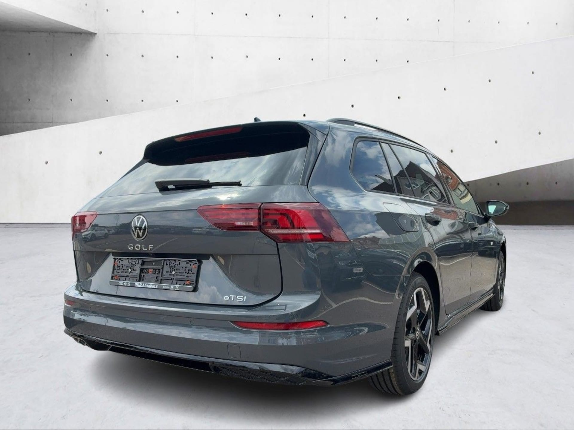 Volkswagen Golf Variant R-Line