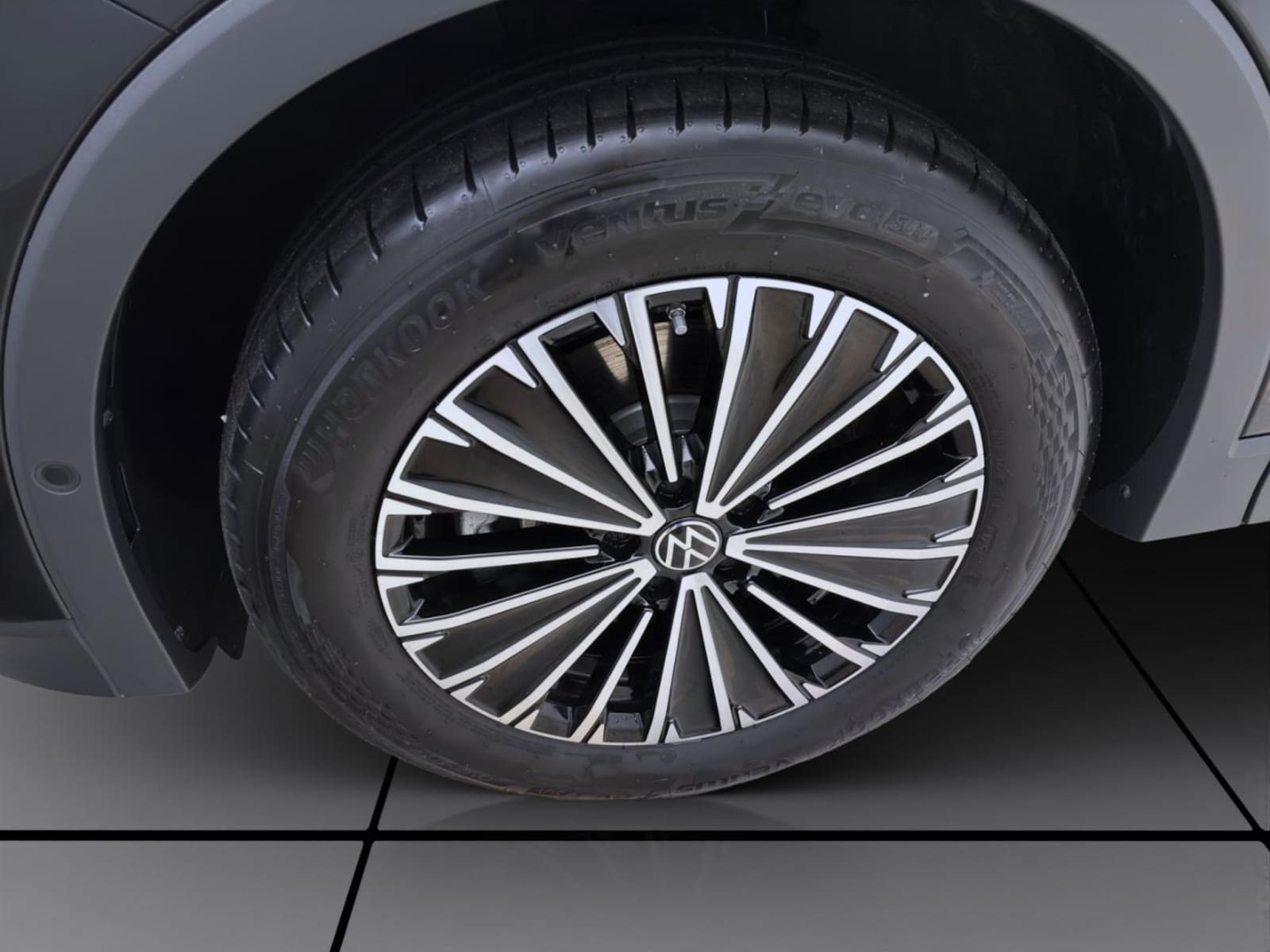 Volkswagen Tiguan – Bild 9