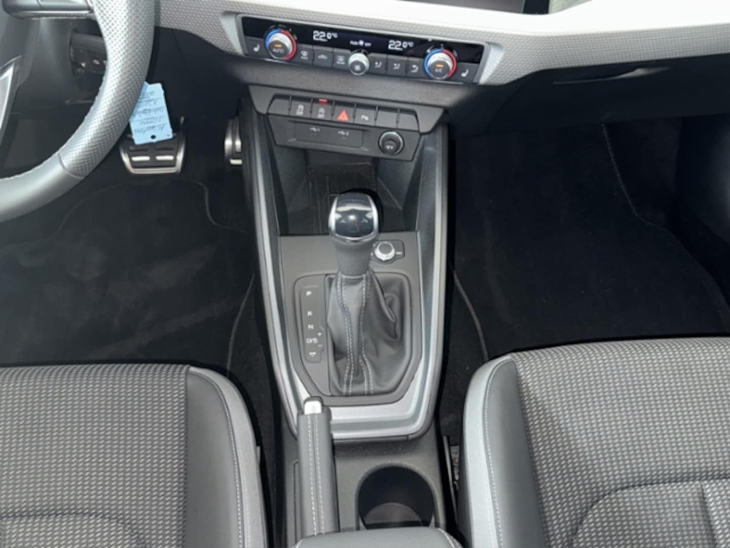 Bild über Audi A1 Sportback S line 25 TFSI S tronic - für weitere Informationen kontaktieren Sie den Audi Partner