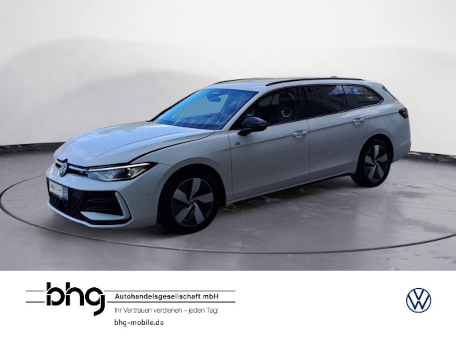 Volkswagen Passat — Volkswagen Passat Passat Variant 2.0 TDI DSG R-LINE *AHK*NAVI*MATRIX*