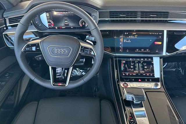 2025 Audi S8 Base - Photo 12
