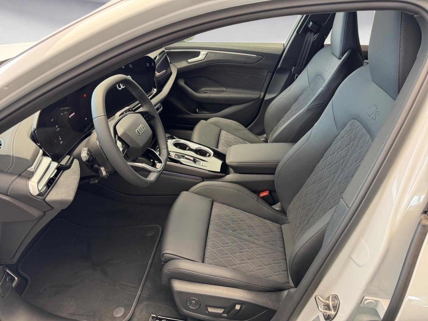 Bild über Audi A6 Avant edition one TDI quattro 150 kW S tronic - für weitere Informationen kontaktieren Sie den Audi Partner