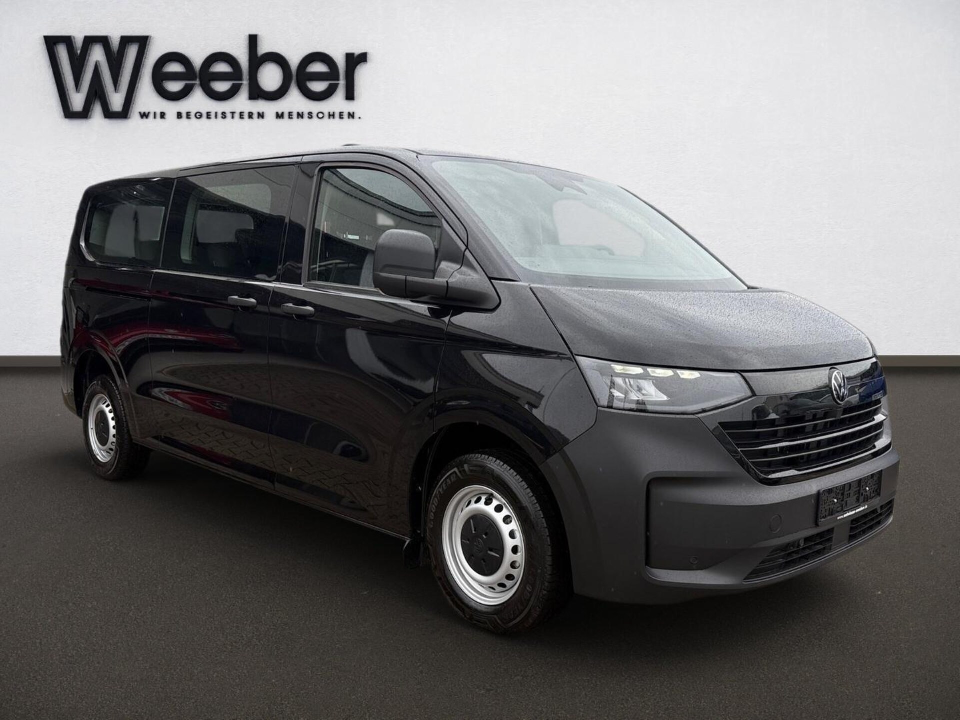 Volkswagen Transporter Kombi langer Radstand