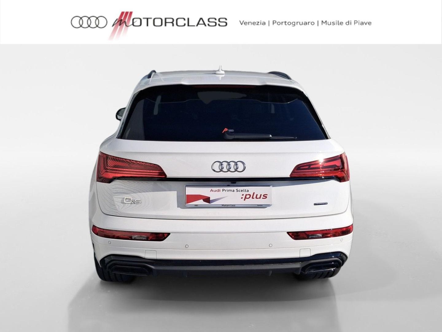 Immagine di Audi Q5 TFSI e S line plus 50 TFSI e quattro 220 kW (299 CV) S tronic - Vista: for more details contact your dealer