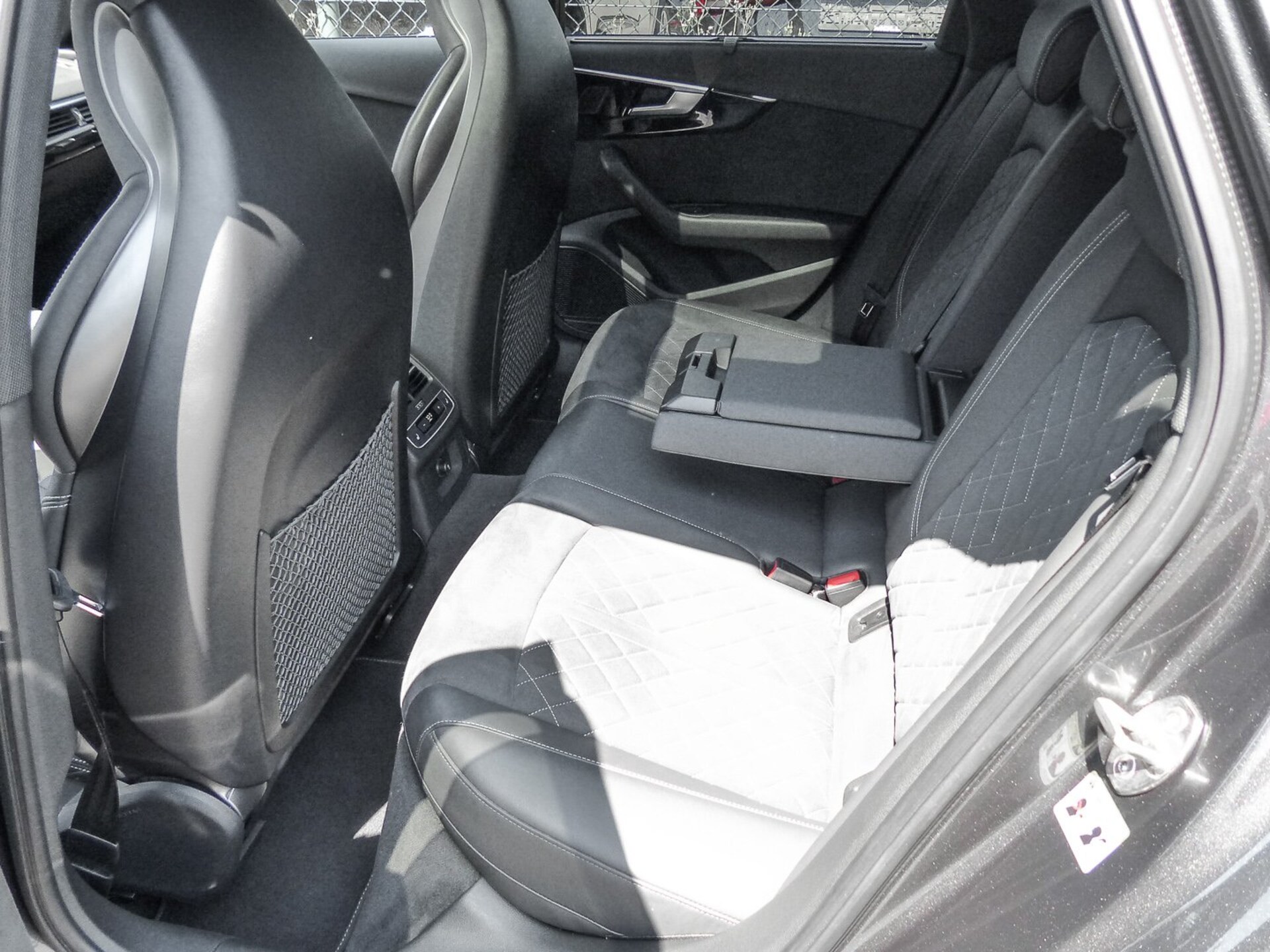 Audi A4 Avant S line