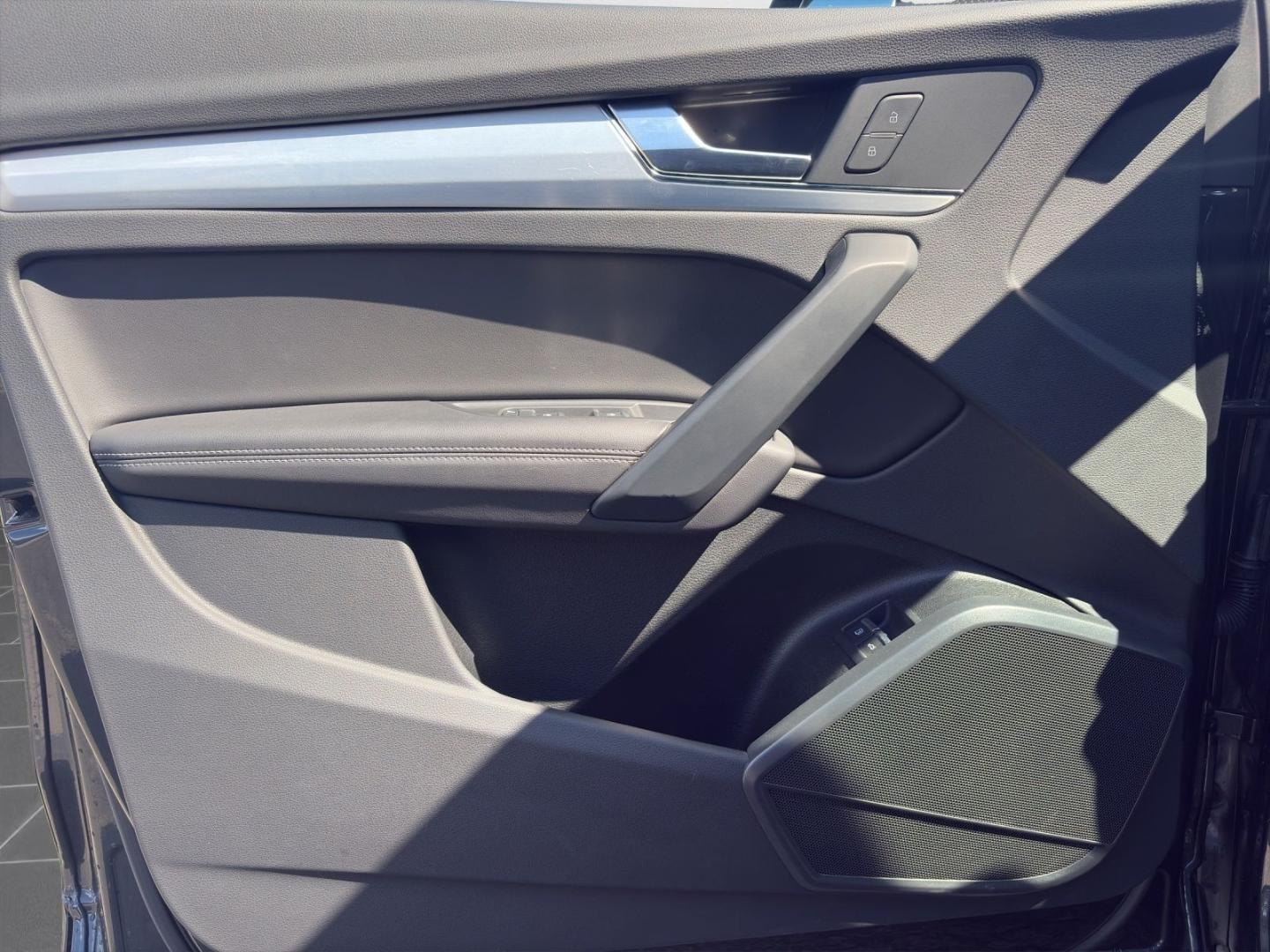 Bild über Audi Q5 TFSI e 50 TFSI e quattro S tronic - für weitere Informationen kontaktieren Sie den Audi Partner