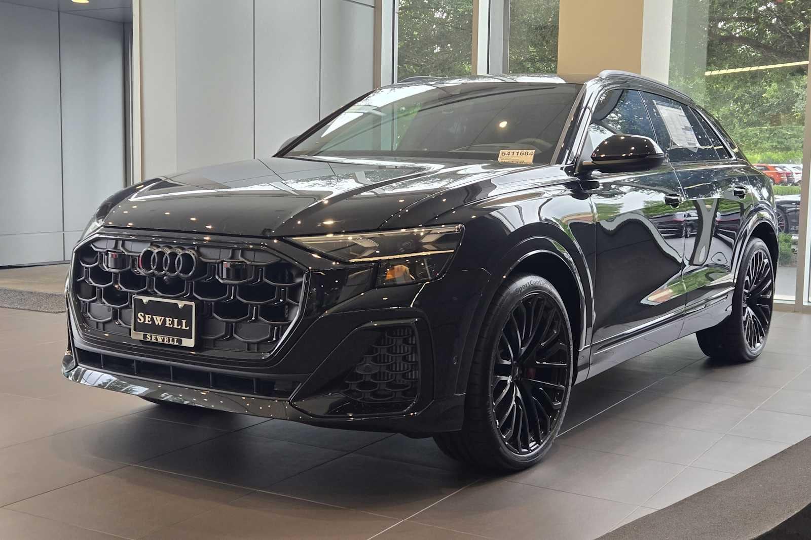 2026 Audi SQ8 Prestige quattro's photo