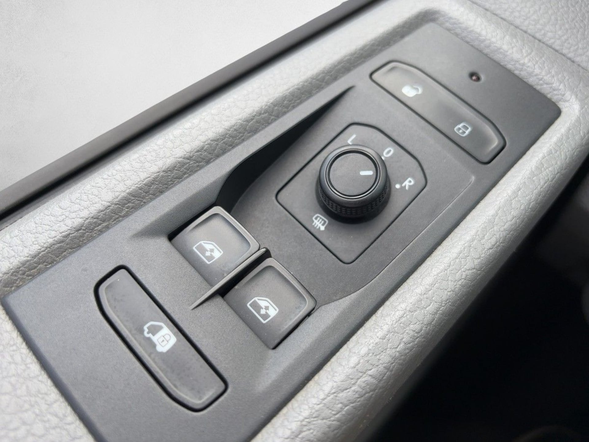 Volkswagen T6.1 Transporter Kasten kurzer Radstand