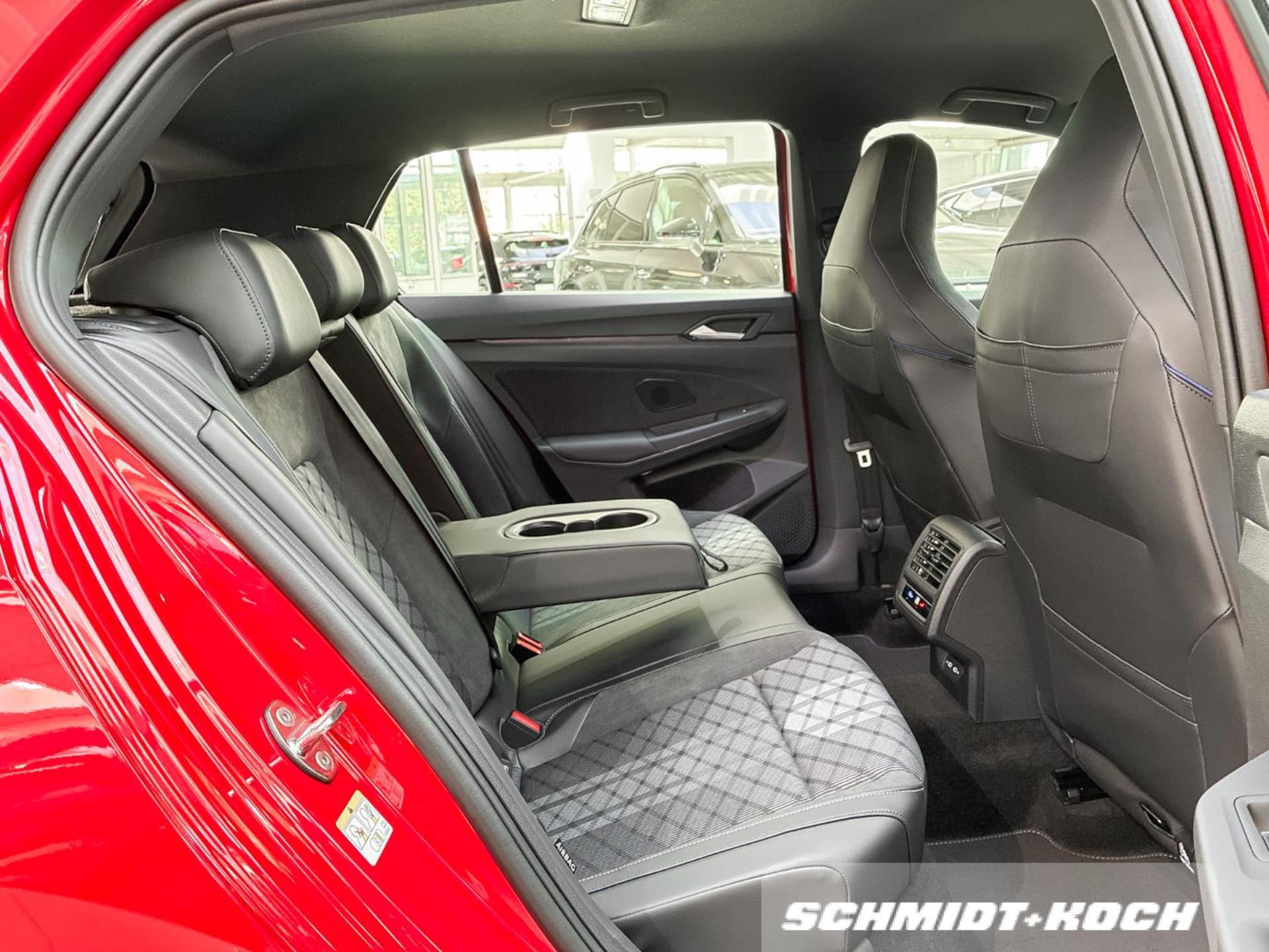 Volkswagen Golf R-Line