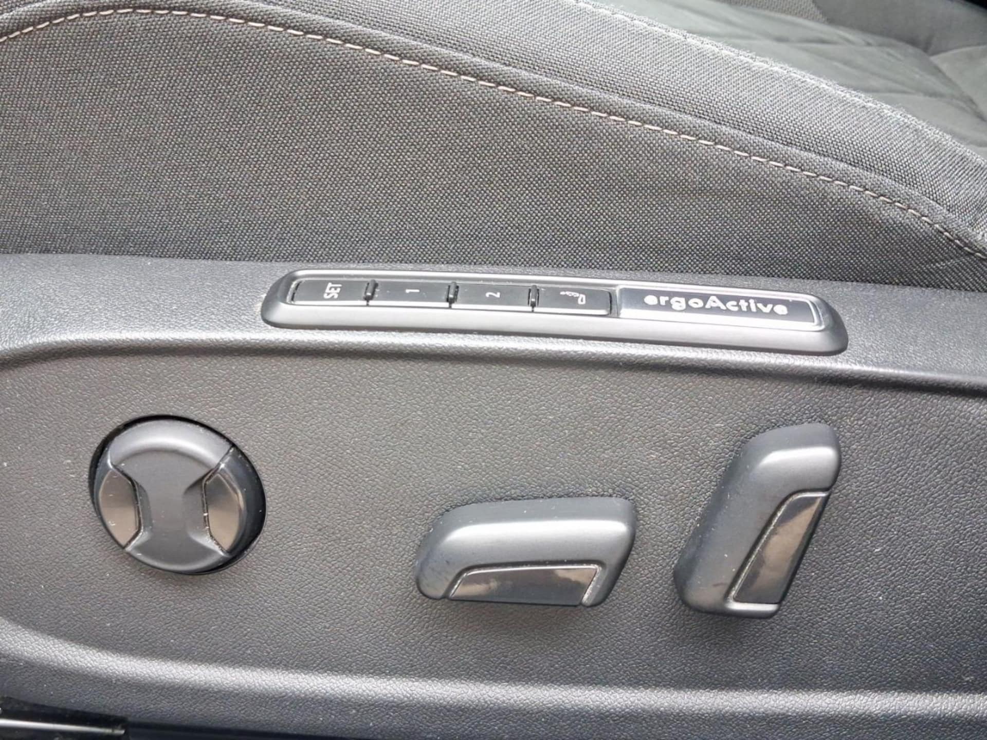 Volkswagen Golf Style