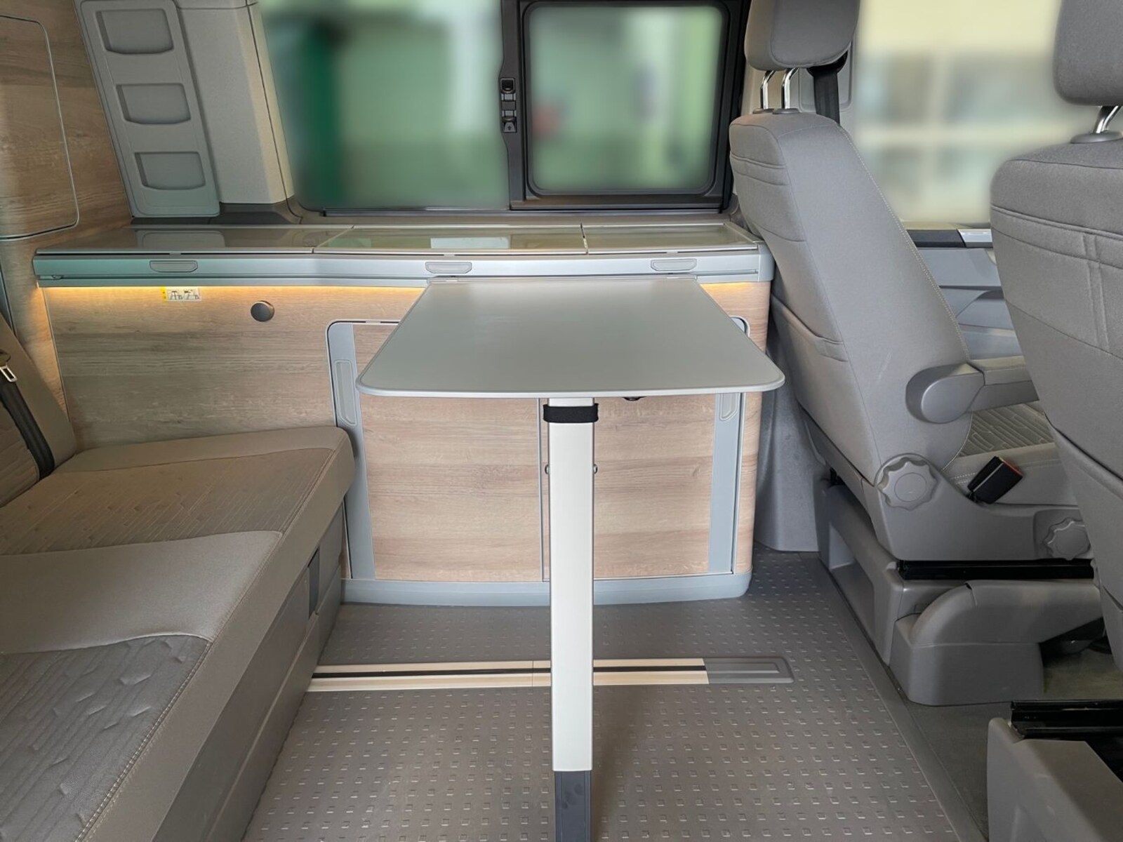 Volkswagen T6.1 California – Bild 11