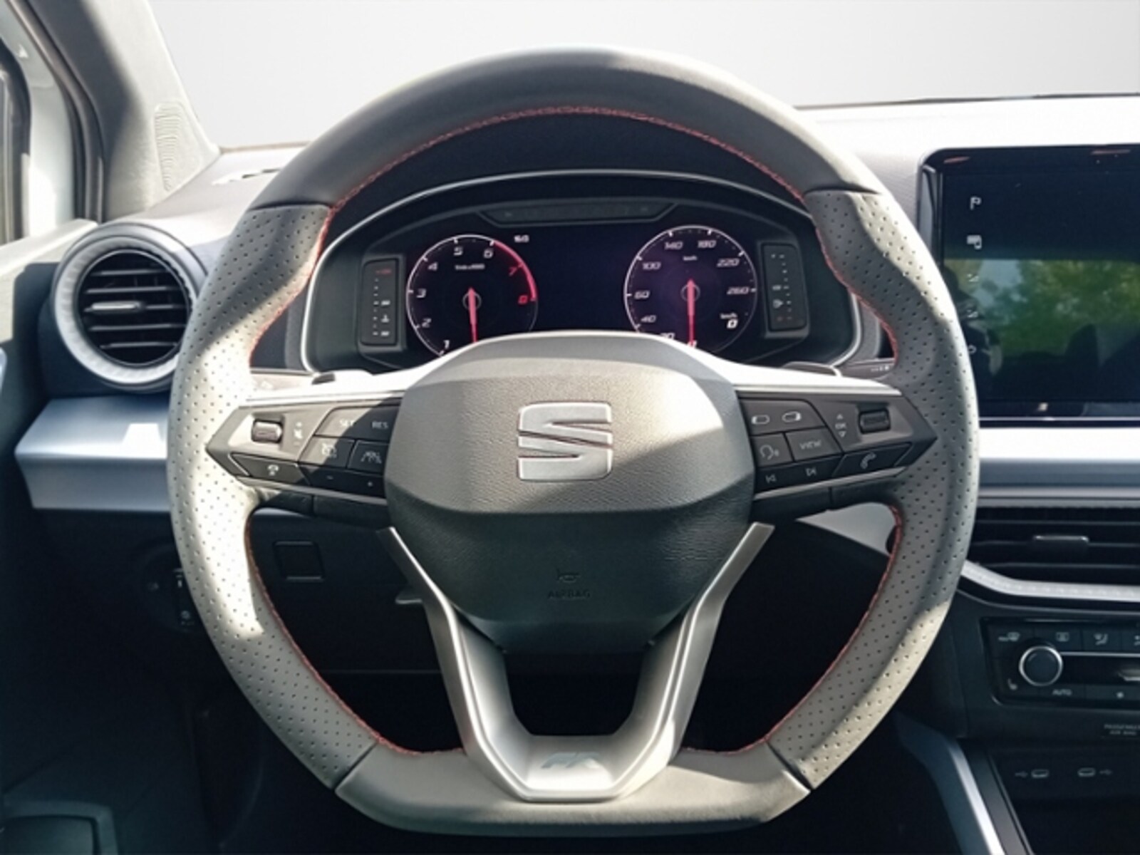 SEAT Arona – Bild 13