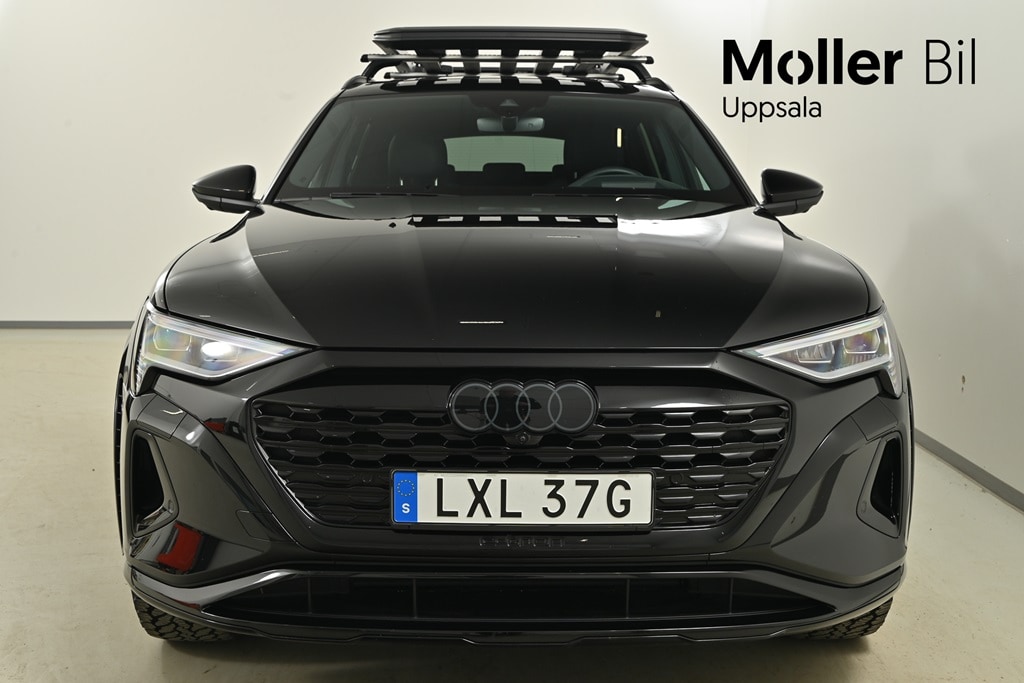 Image about Audi Q8 e-tron Q8 55 e-tron quattro edition Dakar 300,00 kW