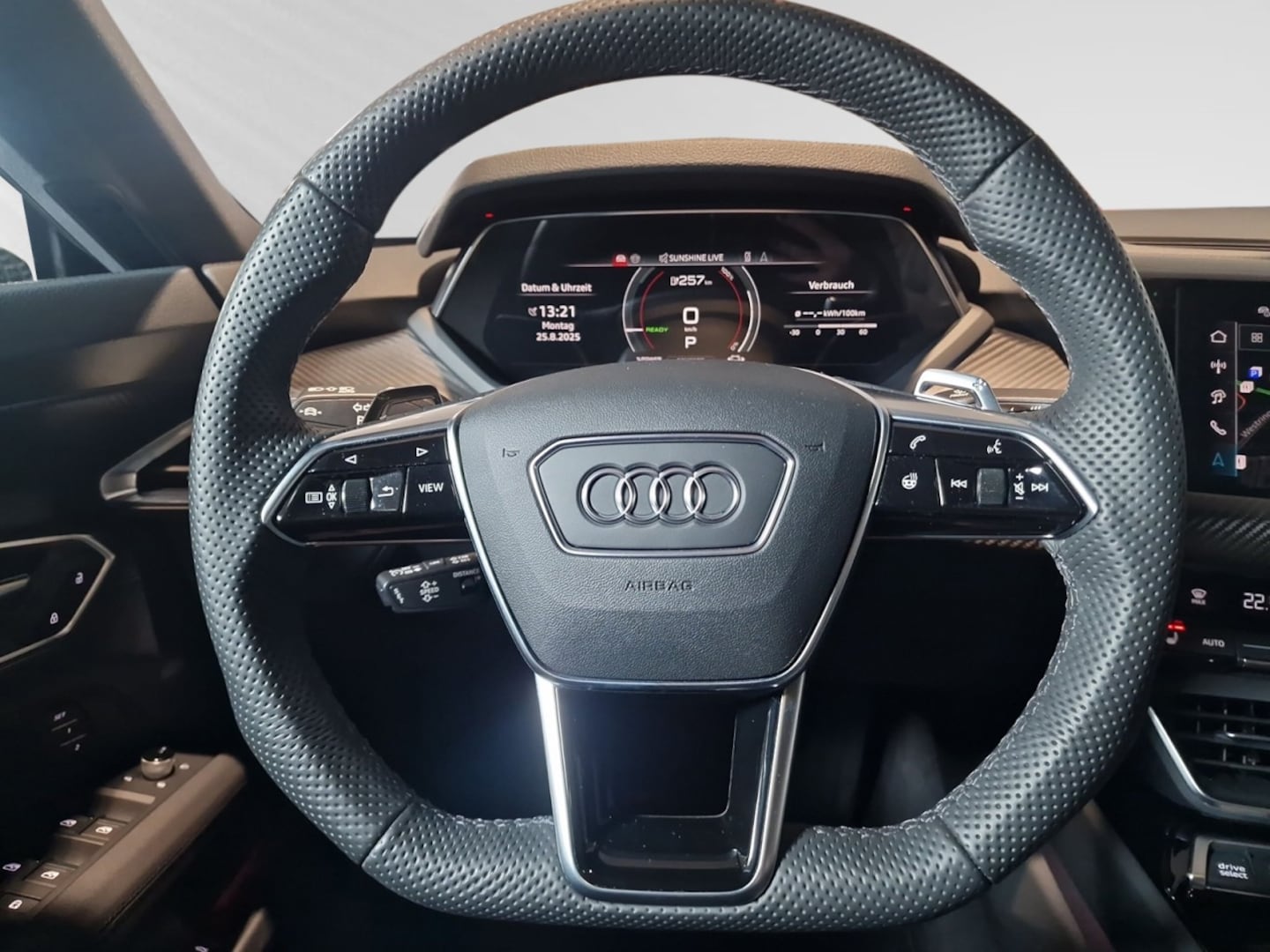 Bild über Audi e-tron GT e-tron quattro - für weitere Informationen kontaktieren Sie den Audi Partner