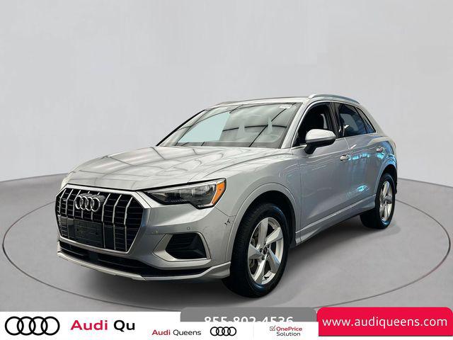 2022 Audi Q3 40 TFSI Premium quattro's photo