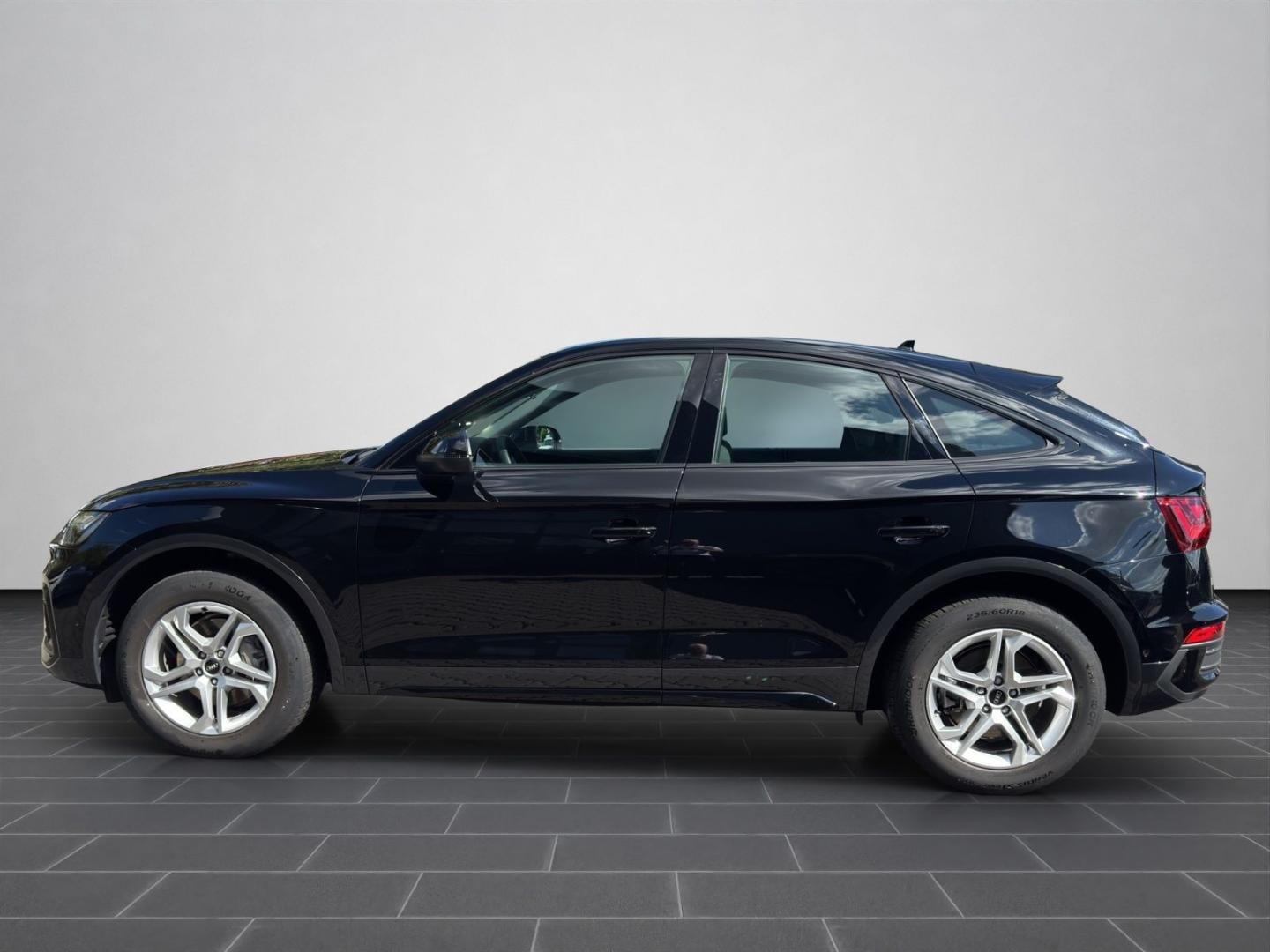 Bild über Audi Q5 Sportback 40 TFSI quattro S tronic - für weitere Informationen kontaktieren Sie den Audi Partner