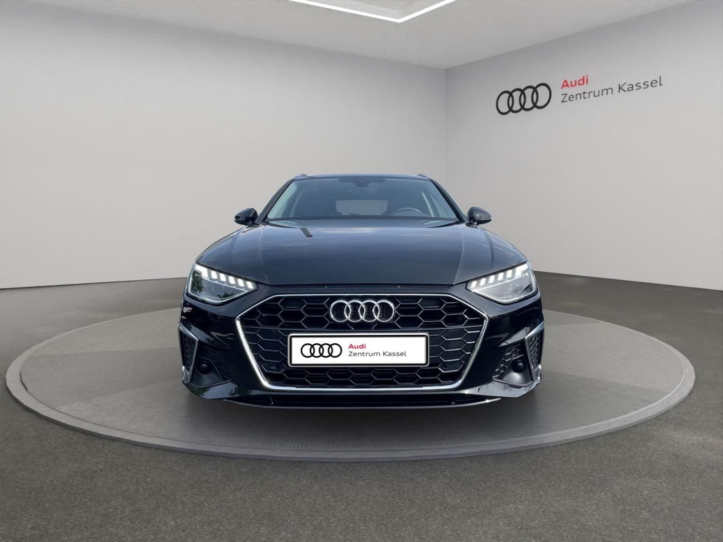 Bild über Audi A4 Avant S line 40 TFSI S tronic - für weitere Informationen kontaktieren Sie den Audi Partner