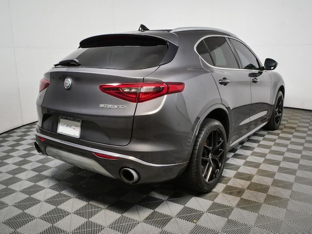 2021 Alfa Romeo Stelvio