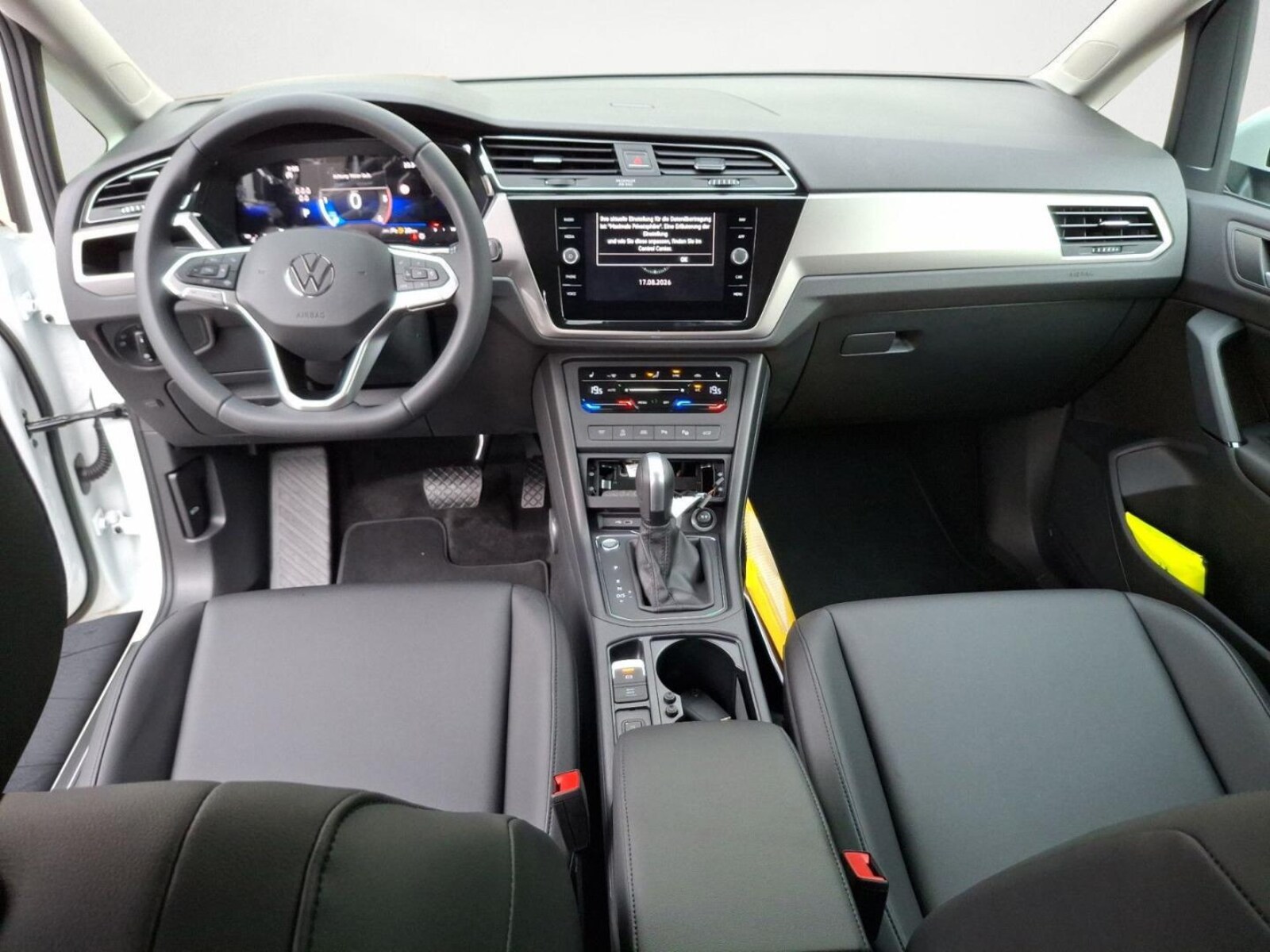 Volkswagen Touran – Bild 11