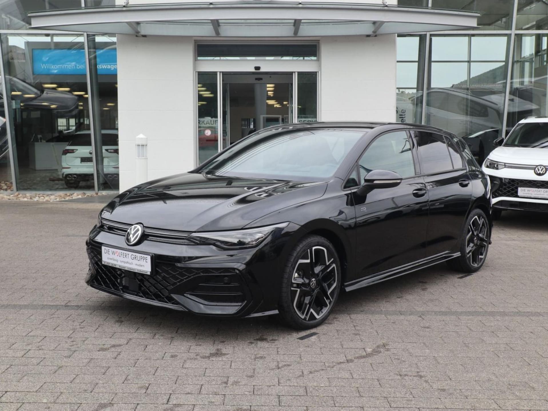 Volkswagen Golf R-Line