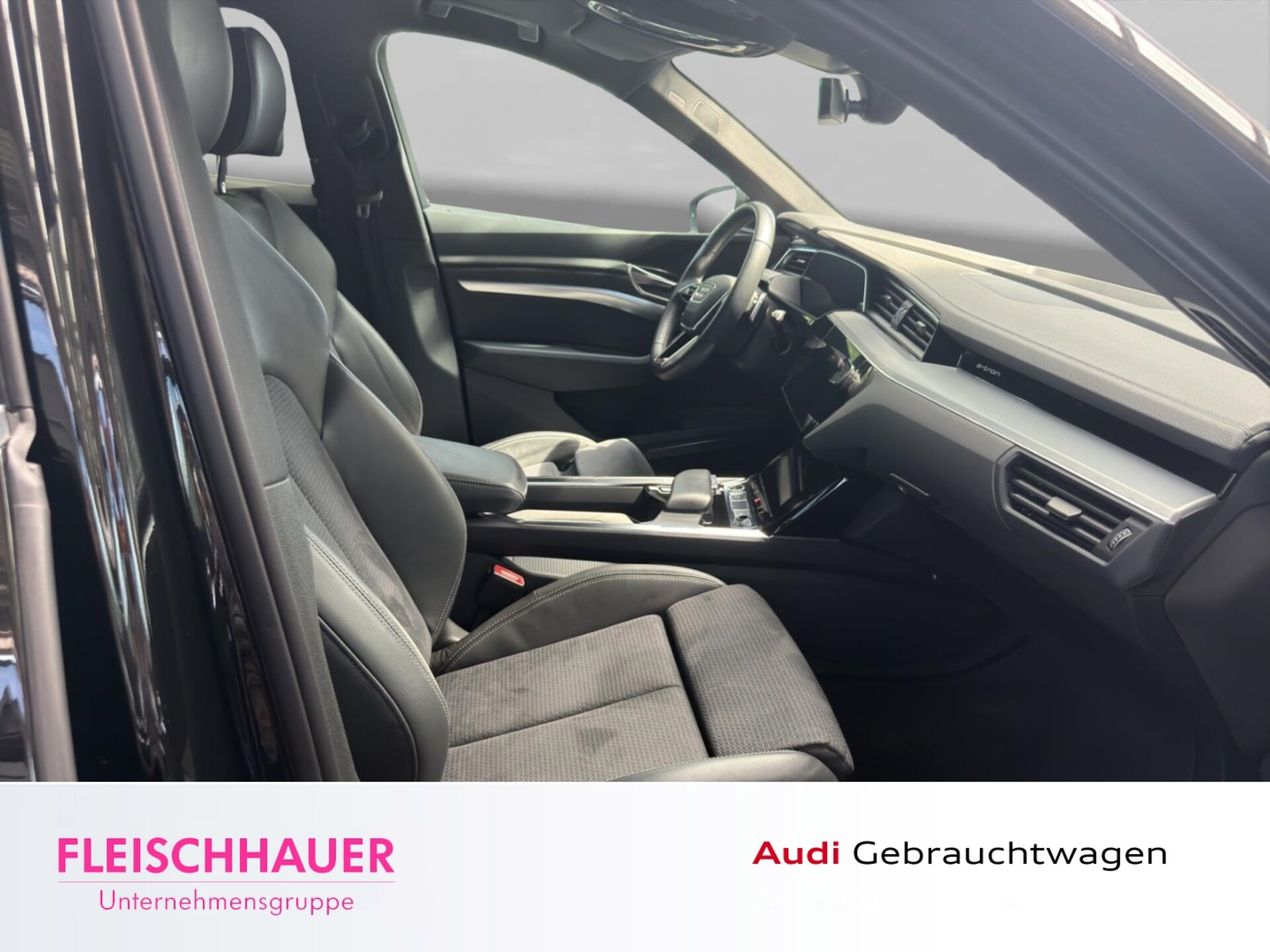 Audi Q8 e-tron S line