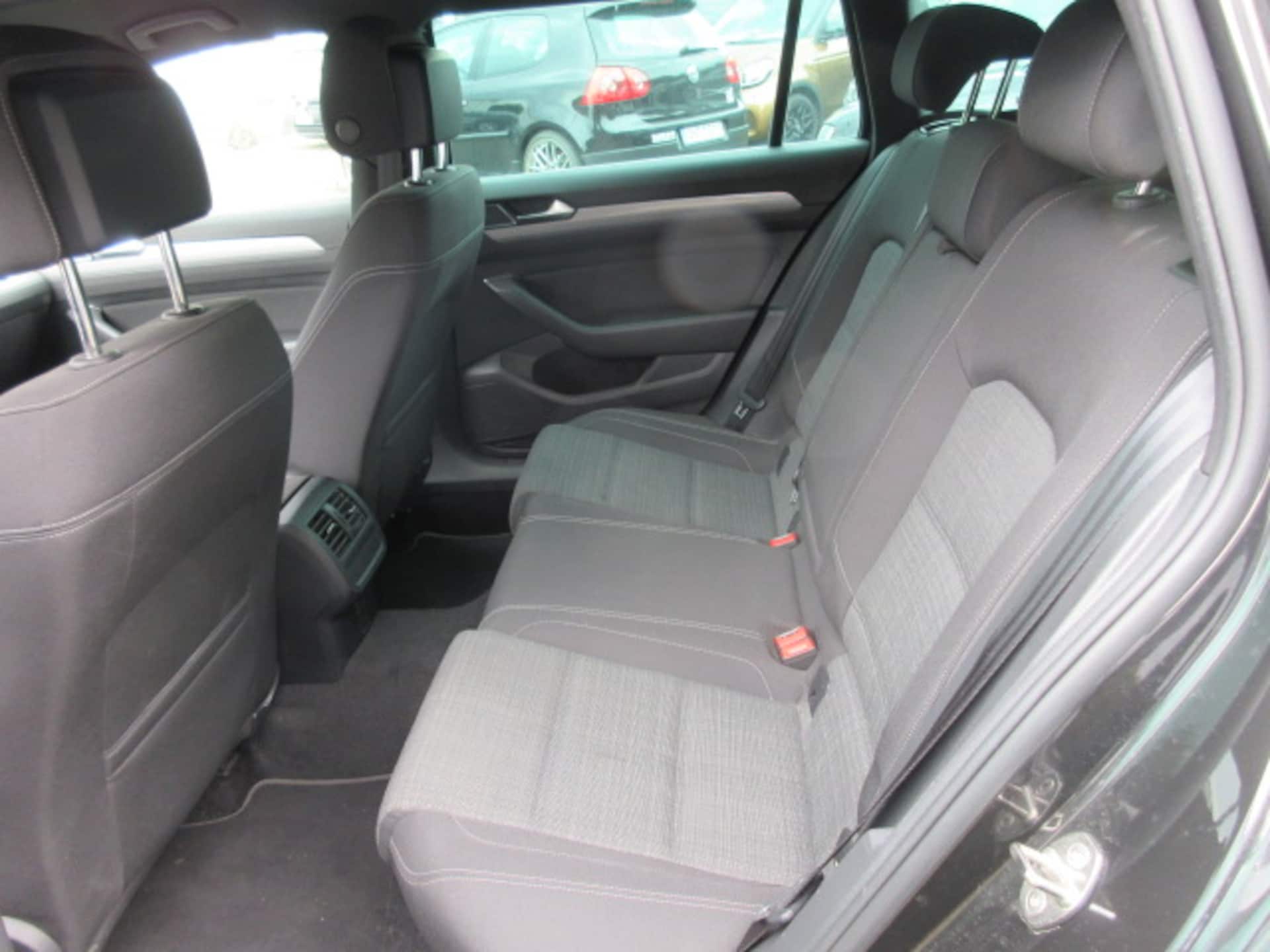 Volkswagen Passat Variant Business