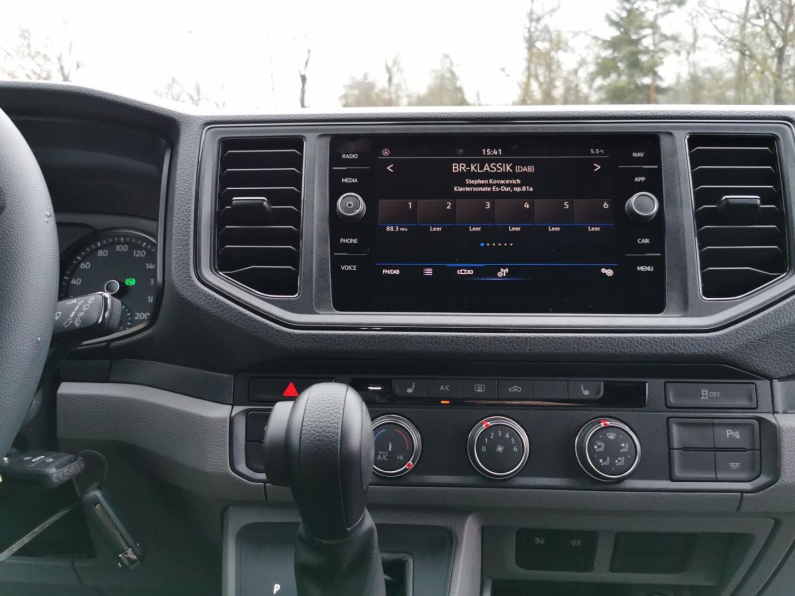 Volkswagen Crafter Kasten mittlerer Radstand – Bild 15