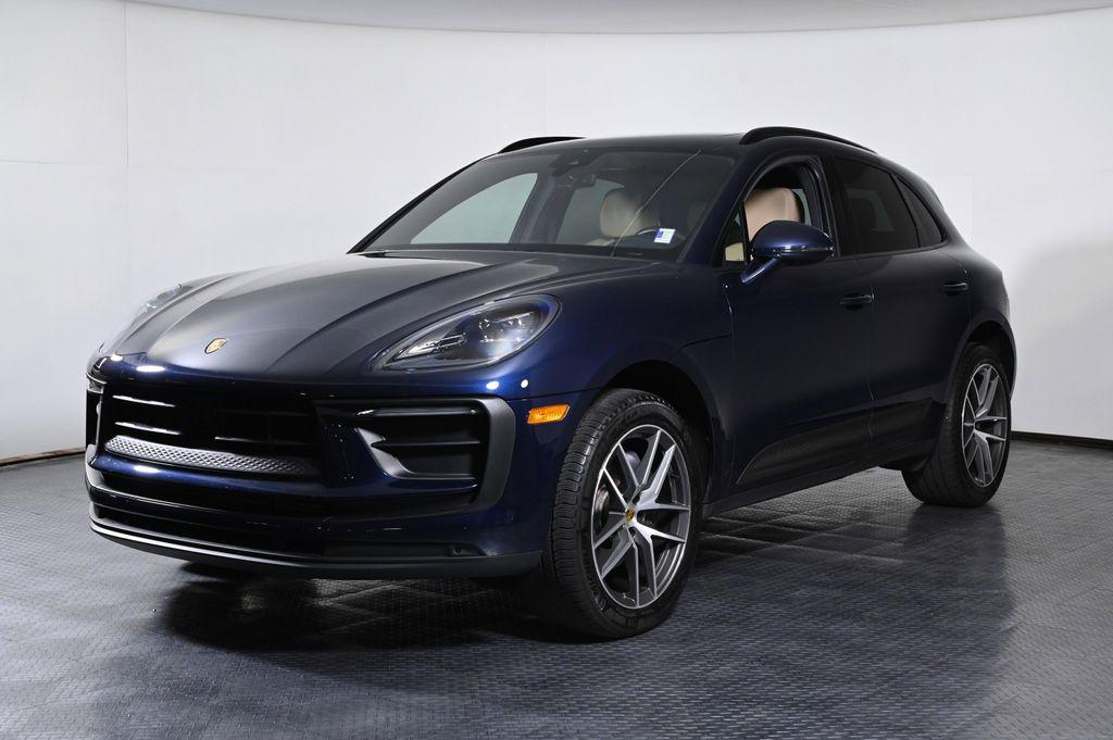 2023 Porsche Macan -'s photo