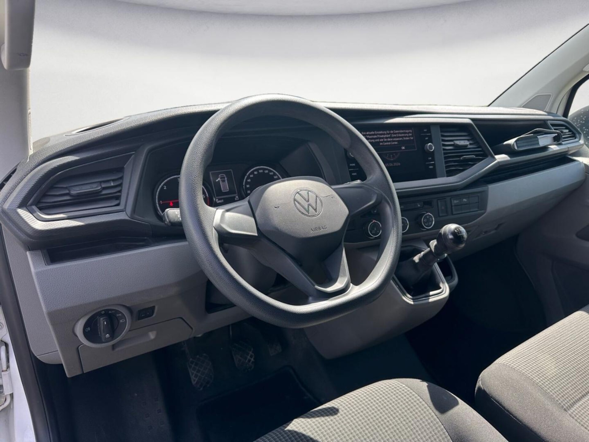 Volkswagen T6.1 Transporter Kasten langer Radstand