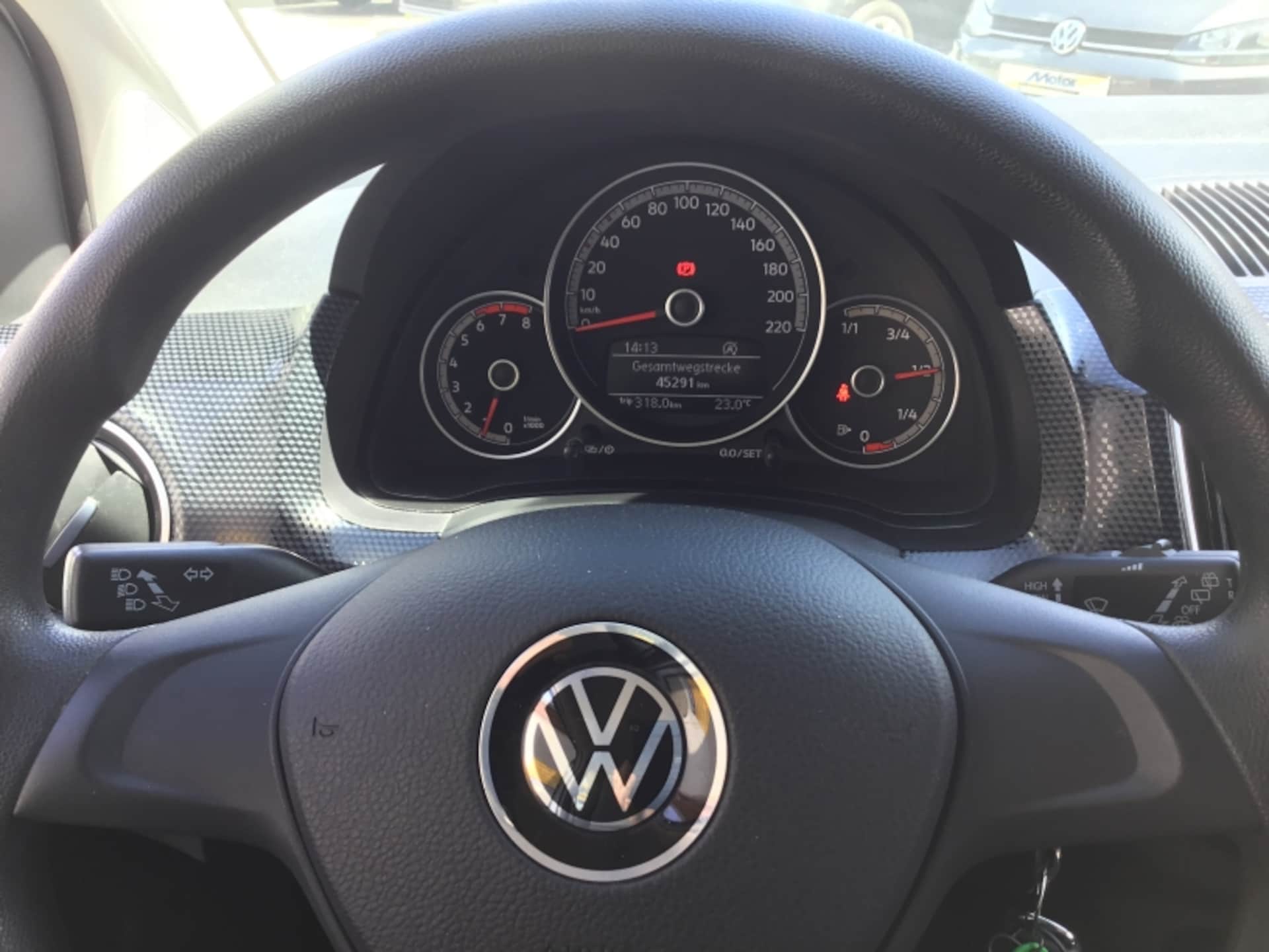 Volkswagen up! move up!