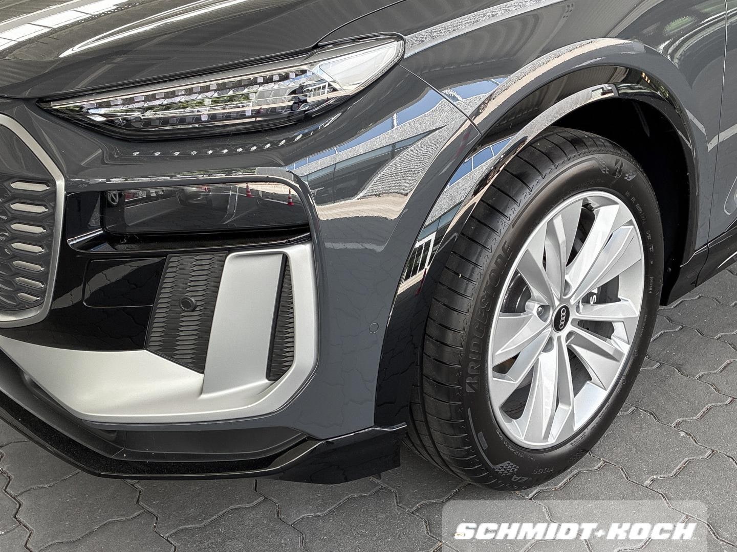 Bild über Audi SQ6 SUV e-tron e-tron quattro - für weitere Informationen kontaktieren Sie den Audi Partner