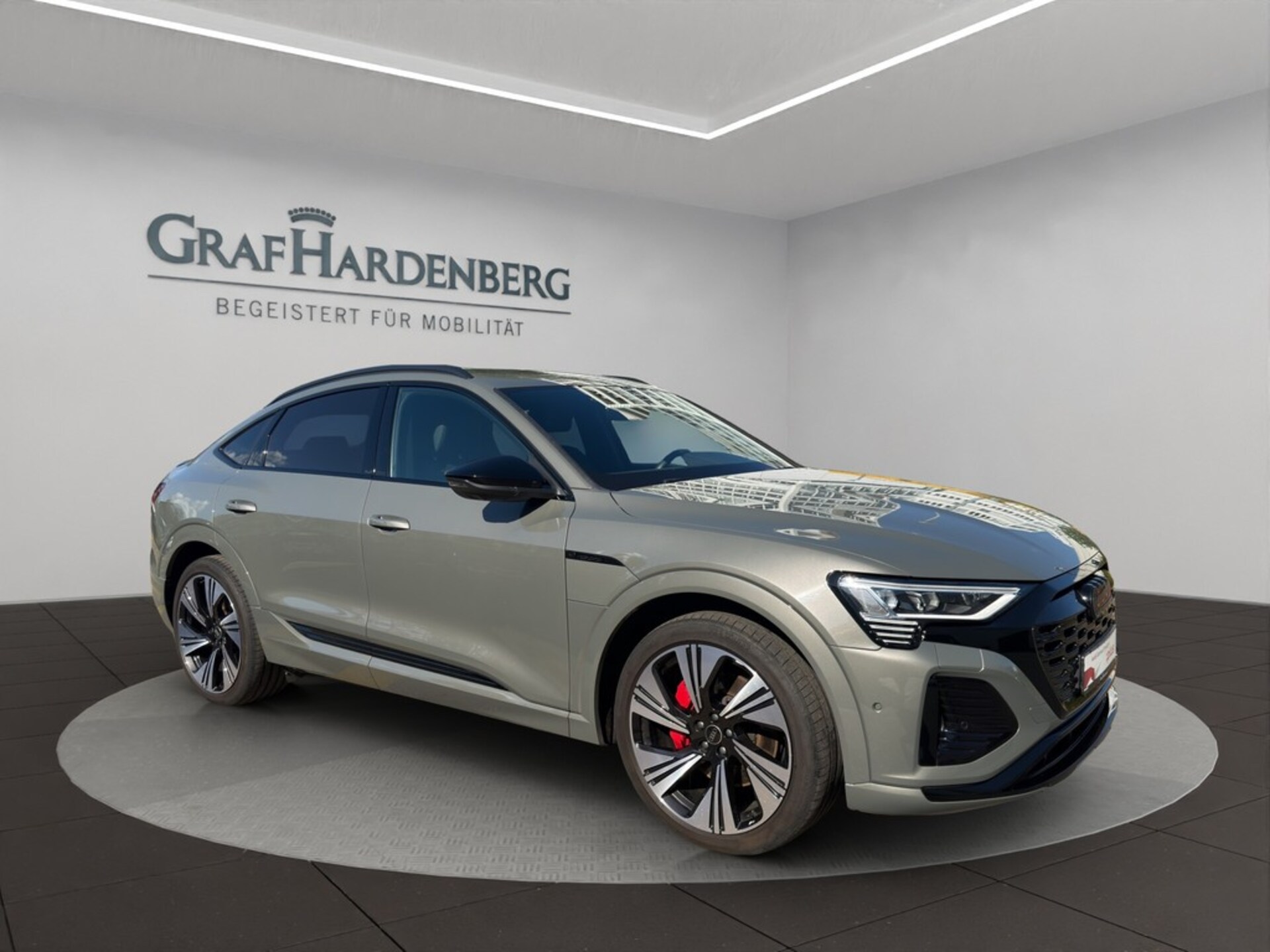 Audi Q8 Sportback e-tron S line