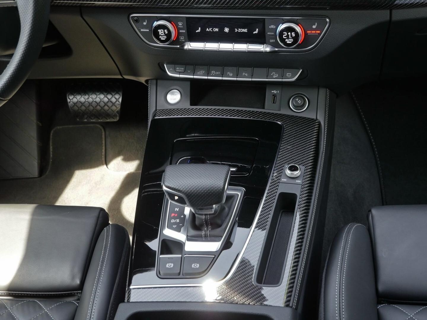 Bild über Audi Q5 Sportback TFSI e S line 55 TFSI e quattro S tronic - für weitere Informationen kontaktieren Sie den Audi Partner