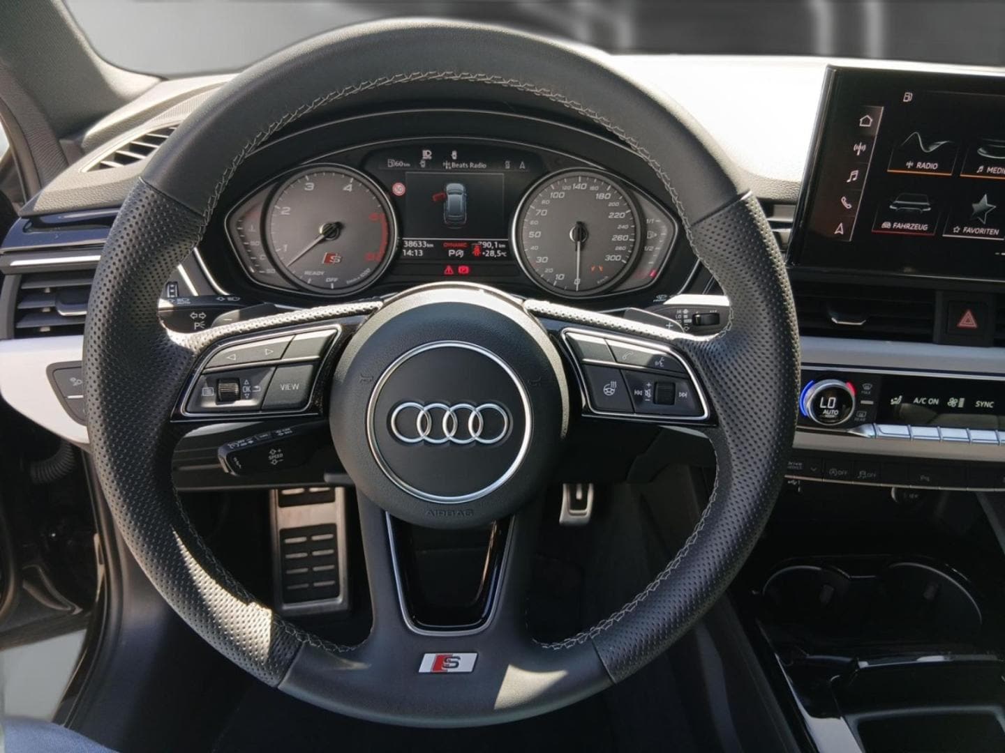 Bild über - für weitere Informationen kontaktieren Sie den Audi Partner