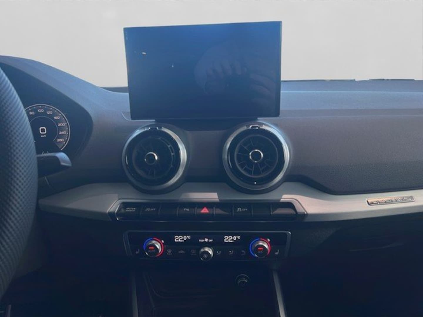 Bild über Audi Q2 S line 40 TFSI quattro S tronic - für weitere Informationen kontaktieren Sie den Audi Partner