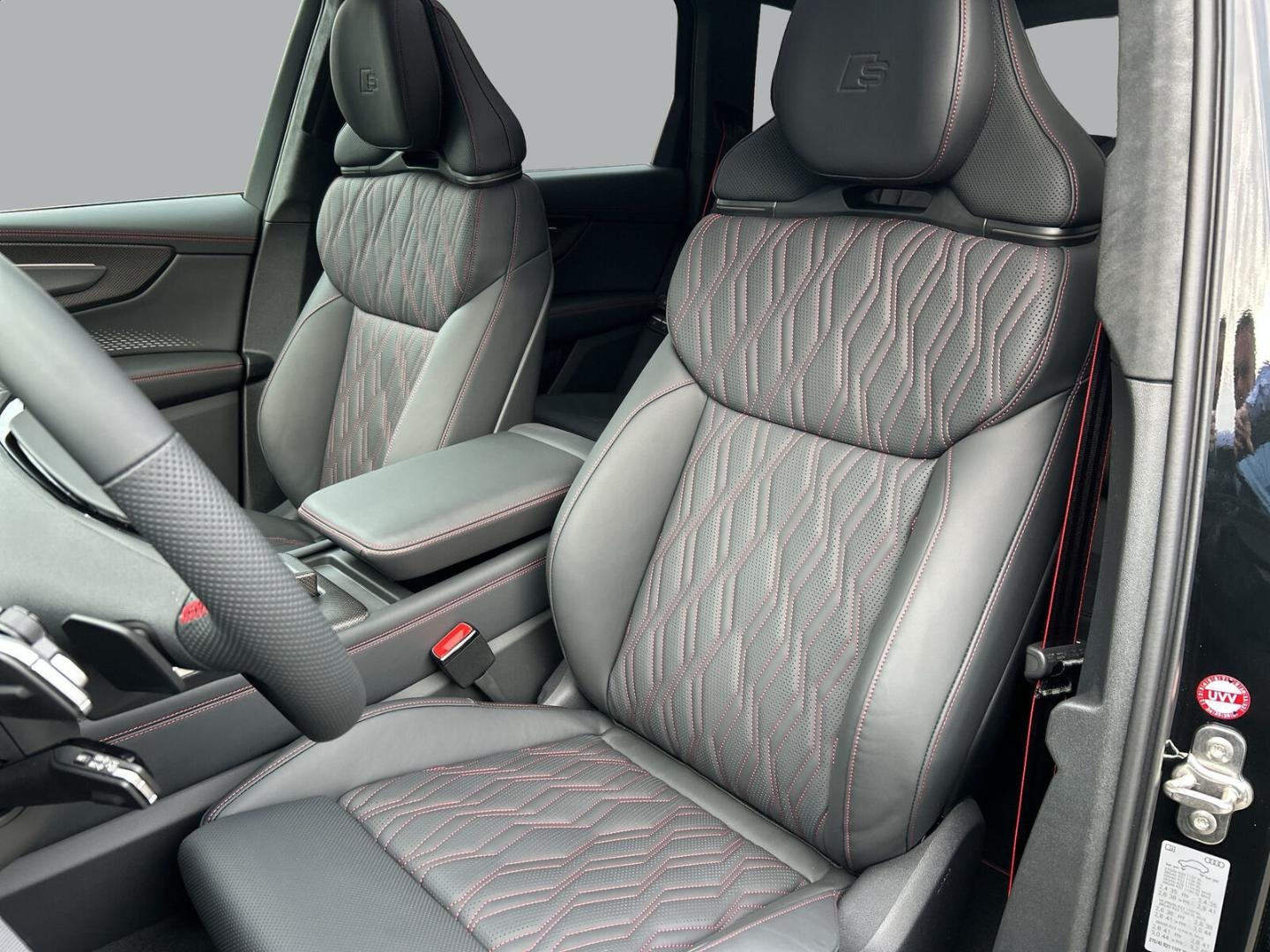 Bild über Audi Q7 SUV TDI quattro 220 kW tiptronic - für weitere Informationen kontaktieren Sie den Audi Partner