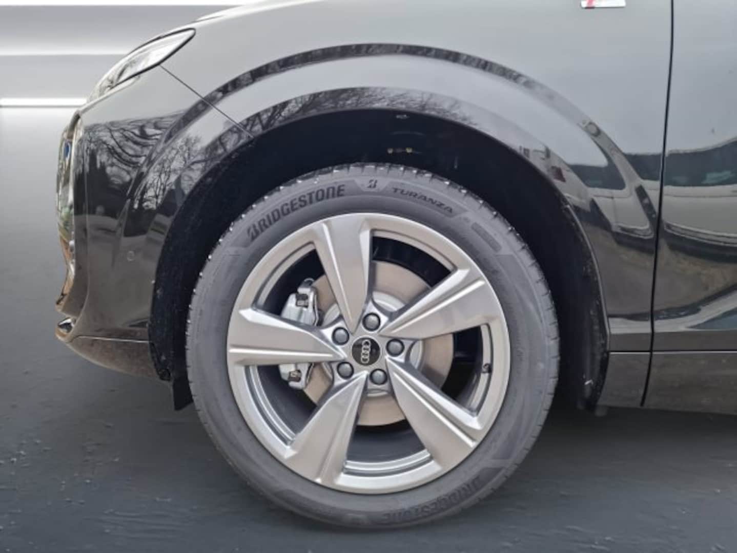 Bild über Audi Q3 SUV TFSI quattro 150 kW S tronic - für weitere Informationen kontaktieren Sie den Audi Partner