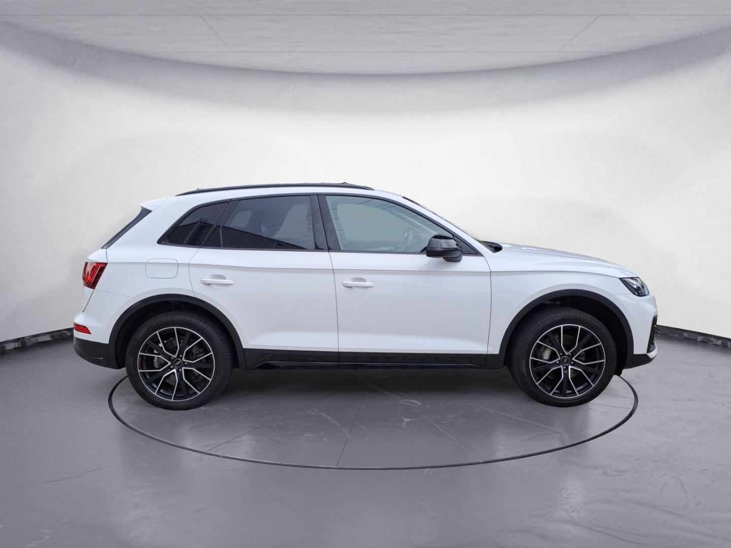 Image about Audi Q5 TFSI e 50 TFSI e quattro S tronic