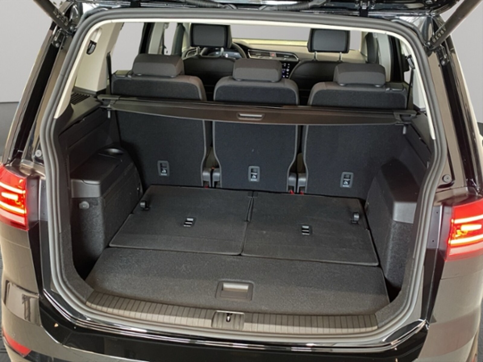 Volkswagen Touran – Bild 13