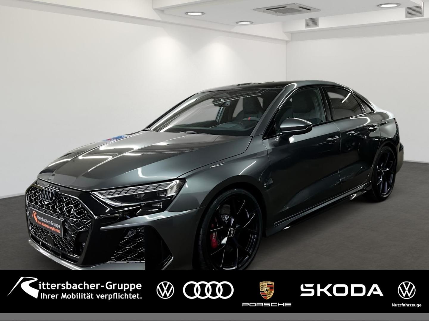 Bild über Audi RS 3 Limousine TFSI quattro 294 kW S tronic - für weitere Informationen kontaktieren Sie den Audi Partner