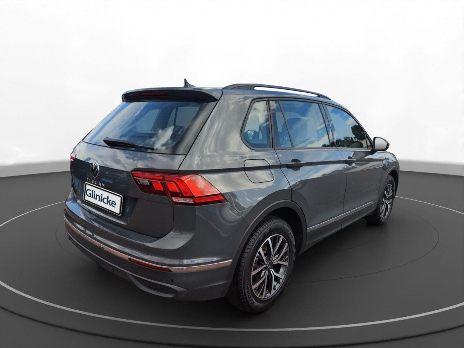 Volkswagen Tiguan – Bild 11