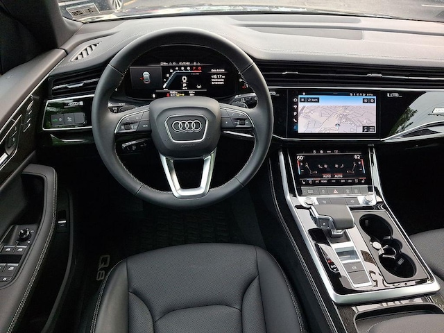 2025 Audi Q8