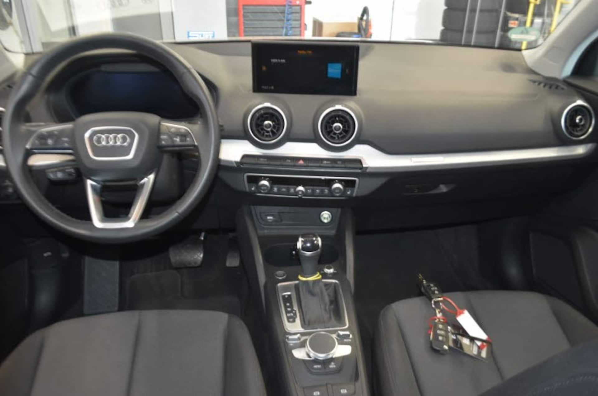 Audi Q2 S line