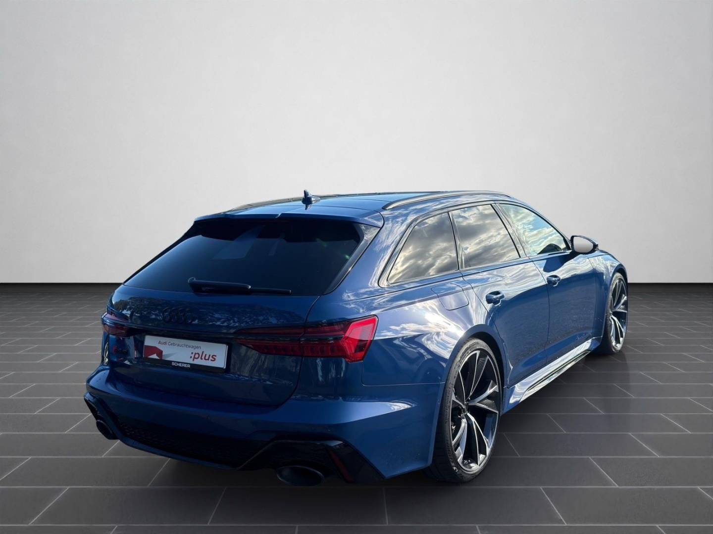 Bild über Audi RS 6 Avant TFSI quattro tiptronic - für weitere Informationen kontaktieren Sie den Audi Partner