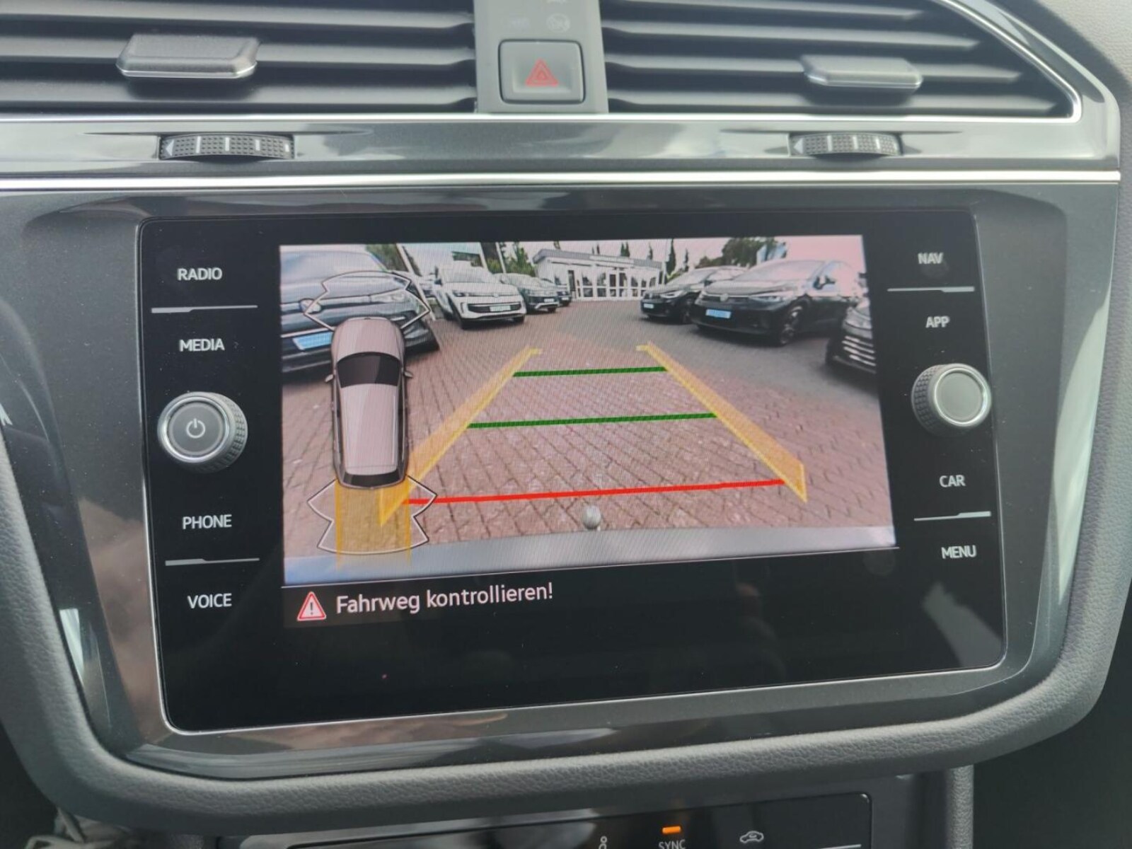 Volkswagen Tiguan – Bild 18