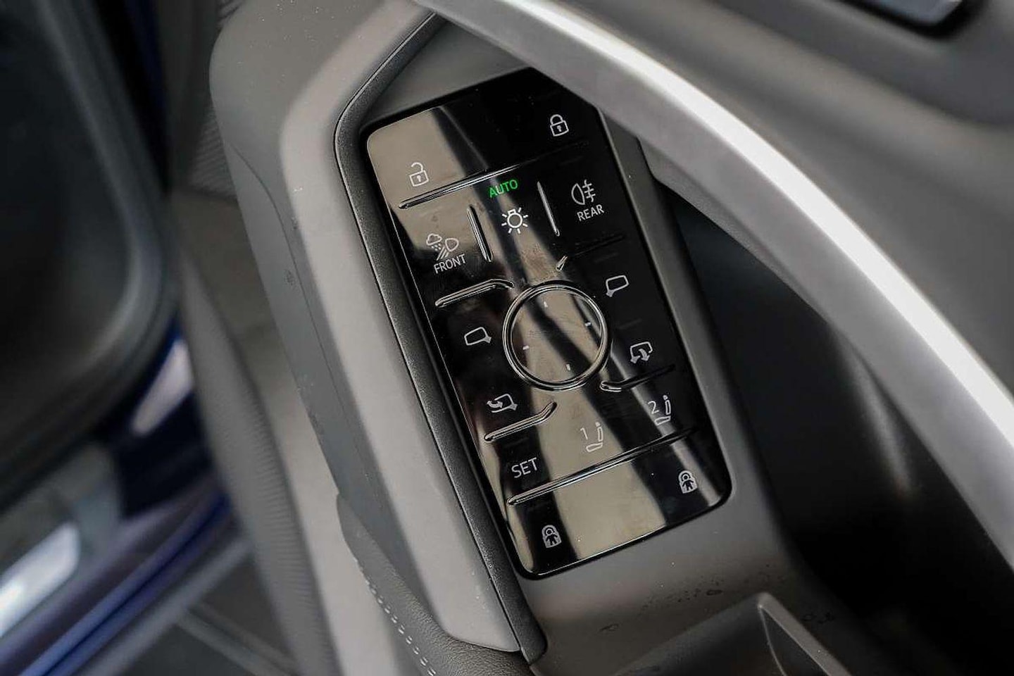 Image about Audi Q5 SUV TDI quattro 150 kW sport