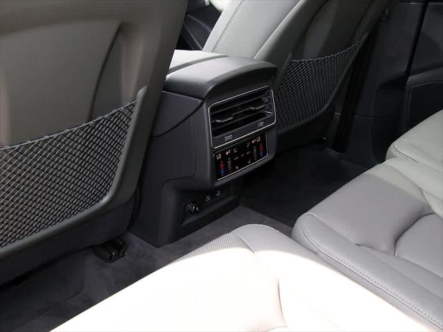 2025 AUDI Q7 - Image 17