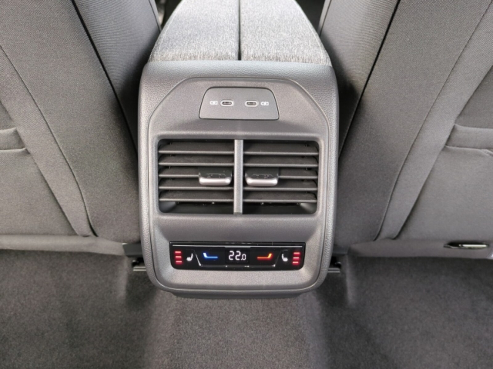Škoda Superb Combi – Bild 11