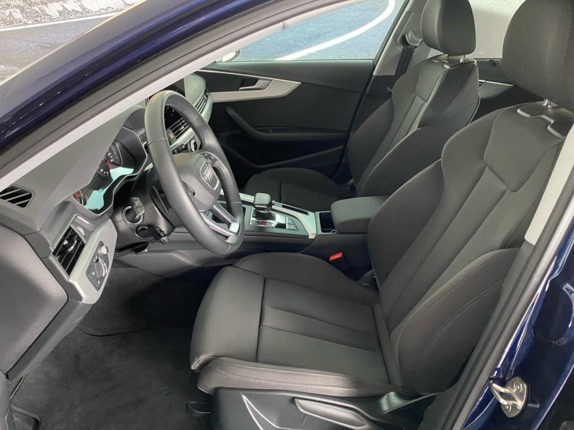 Audi A4 Avant S line
