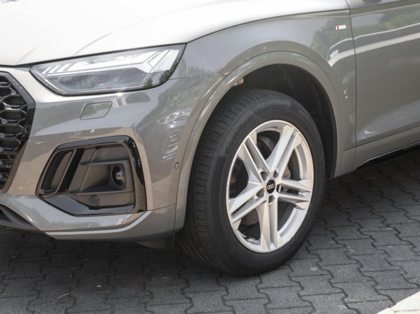 Bild über Audi Q5 Sportback 40 TDI quattro S tronic - für weitere Informationen kontaktieren Sie den Audi Partner